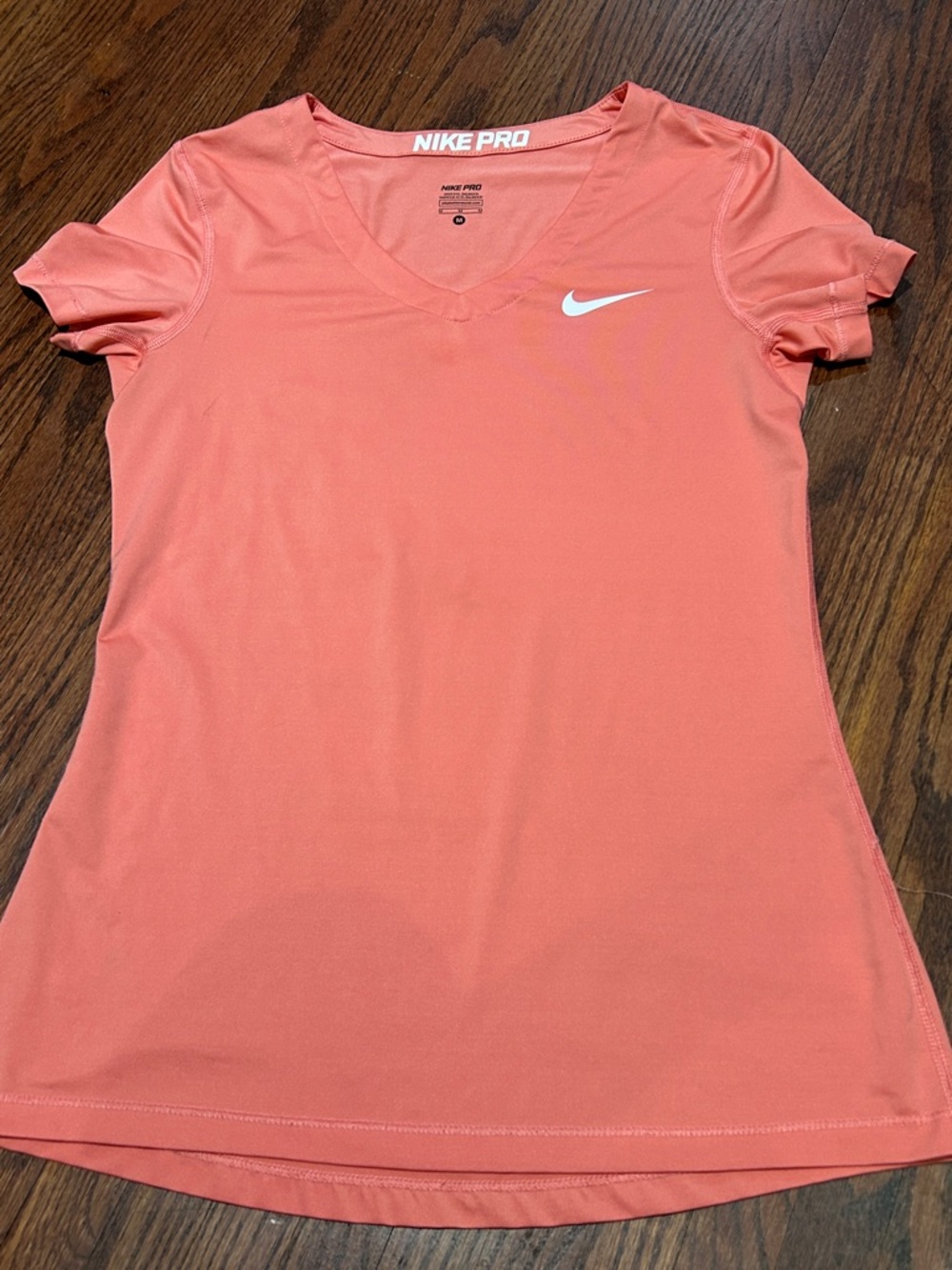 Nike Coral V-Neck Short Sleeve Performance Tee Size Medium
